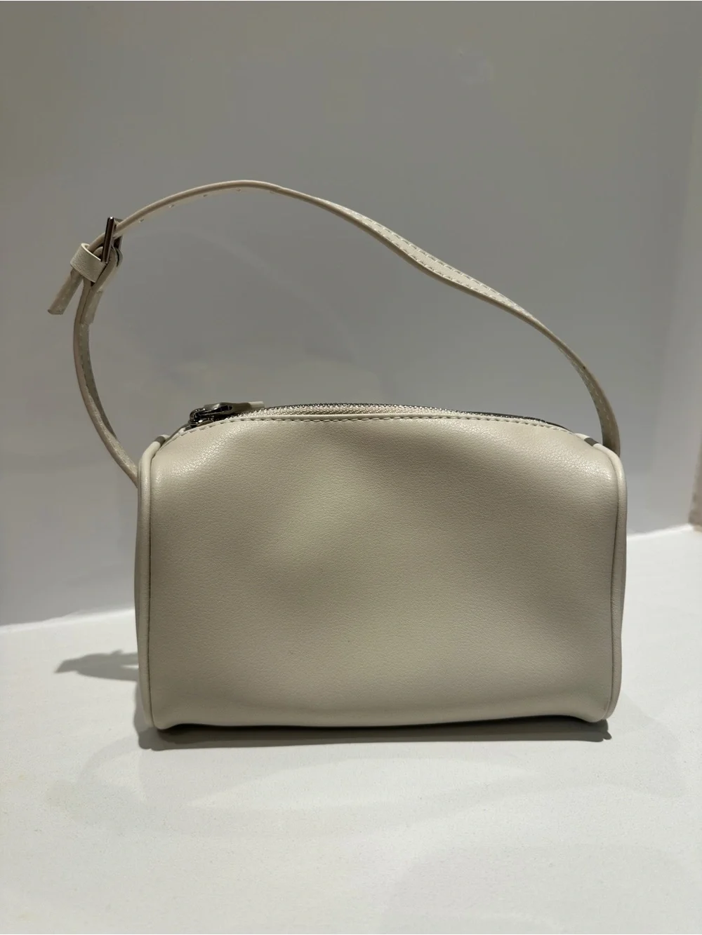 Minimal Cream Leather Bag